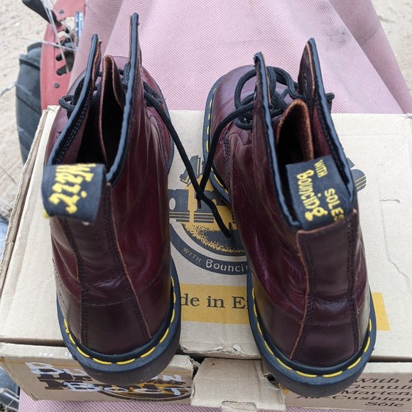 Vintage Dr Martens boots size US 9 burgundy - Picture 2 of 9